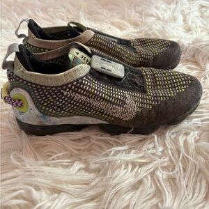 Nike Air VaporMax 2020 Flyknit Black Multicolor Sneakers Women's Size 8.5